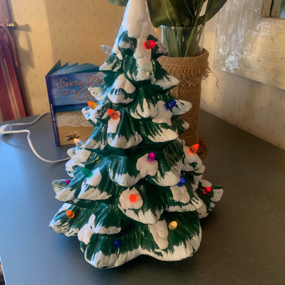 VINTAGE, GREEN ceramic tree with WHITE flocked tips, multi color bulbs 13 inches